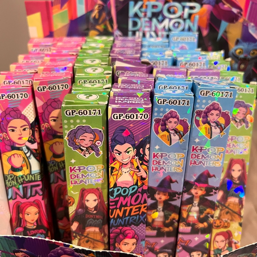 KPOP Demon Hunters Gel Pen- 5/$10